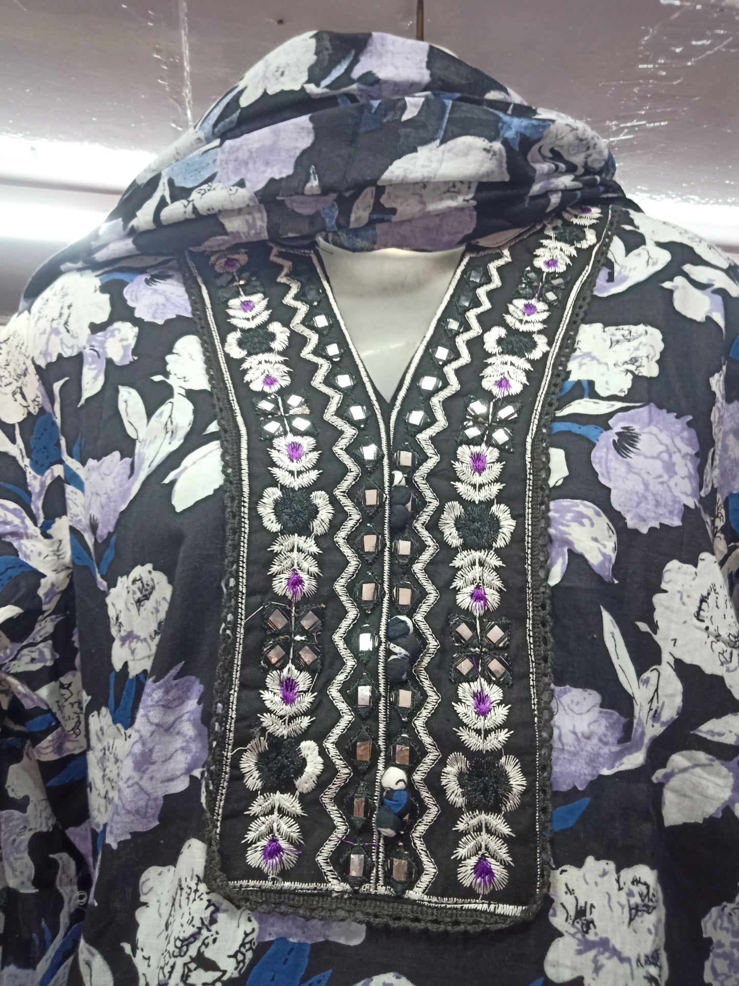 V-neck cotton printed kurtas and dupatta set | kurta set for women | women kurta